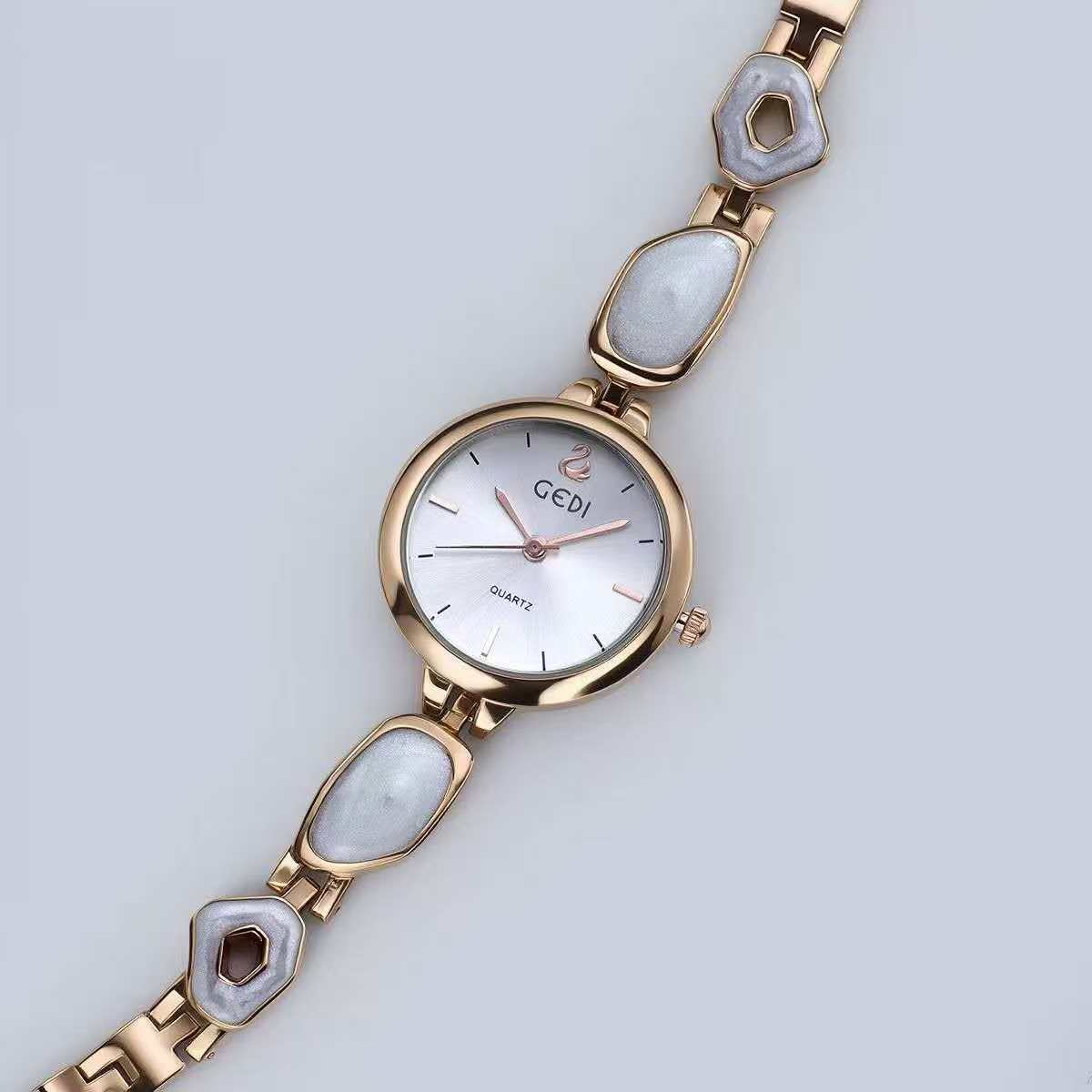 GEDI 72001 Luxury Diamond Bracelet Watch for Women - Image 3