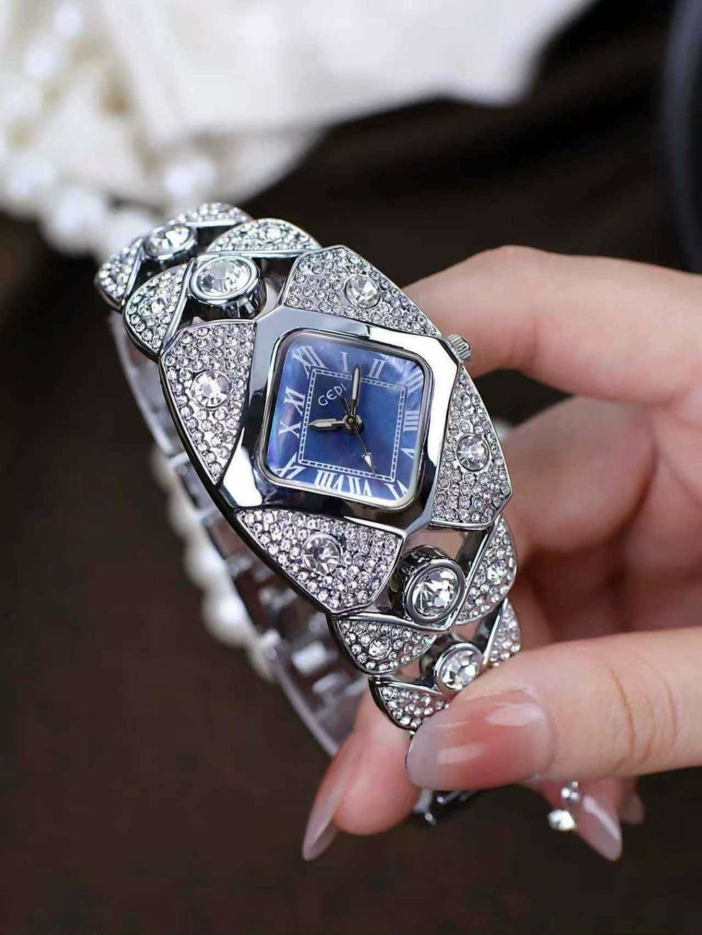GEDI 52109 luxury diamond quartz watch for women(Silver) - Image 4